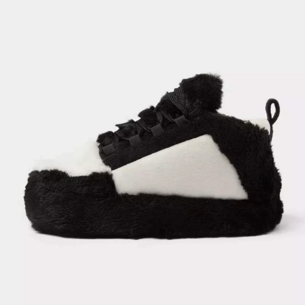 Kids' Journey Sneaker Slippers Cat & Jack Black 2/3 New With Tags